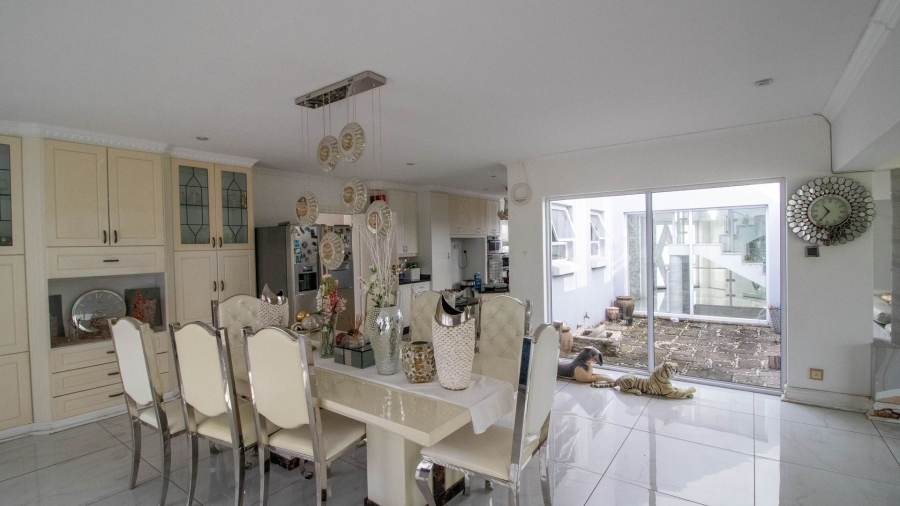 5 Bedroom Property for Sale in Selborne Eastern Cape